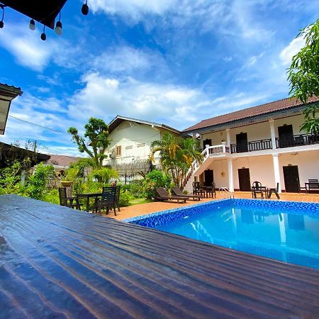Suntara Vang Vieng Hotel Buitenkant foto