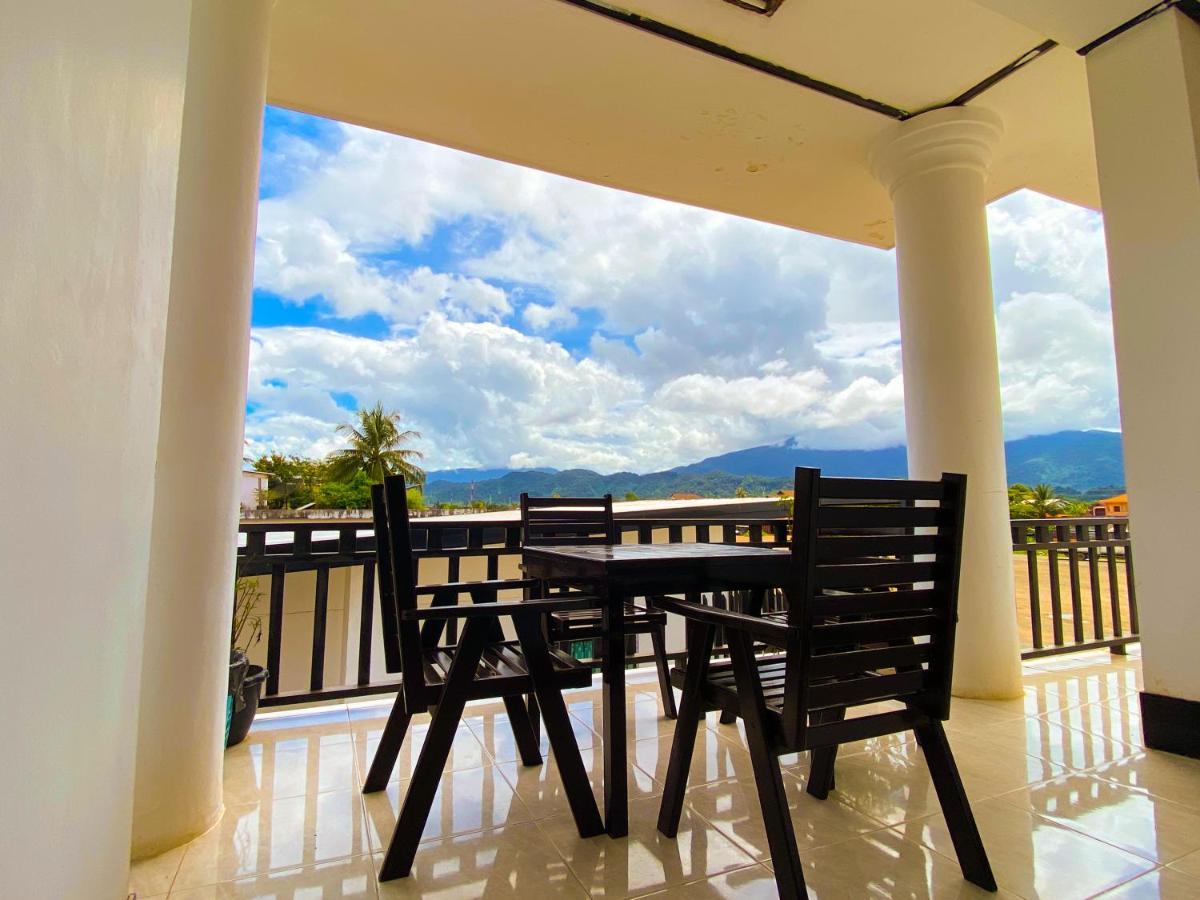 Suntara Vang Vieng Hotel Buitenkant foto