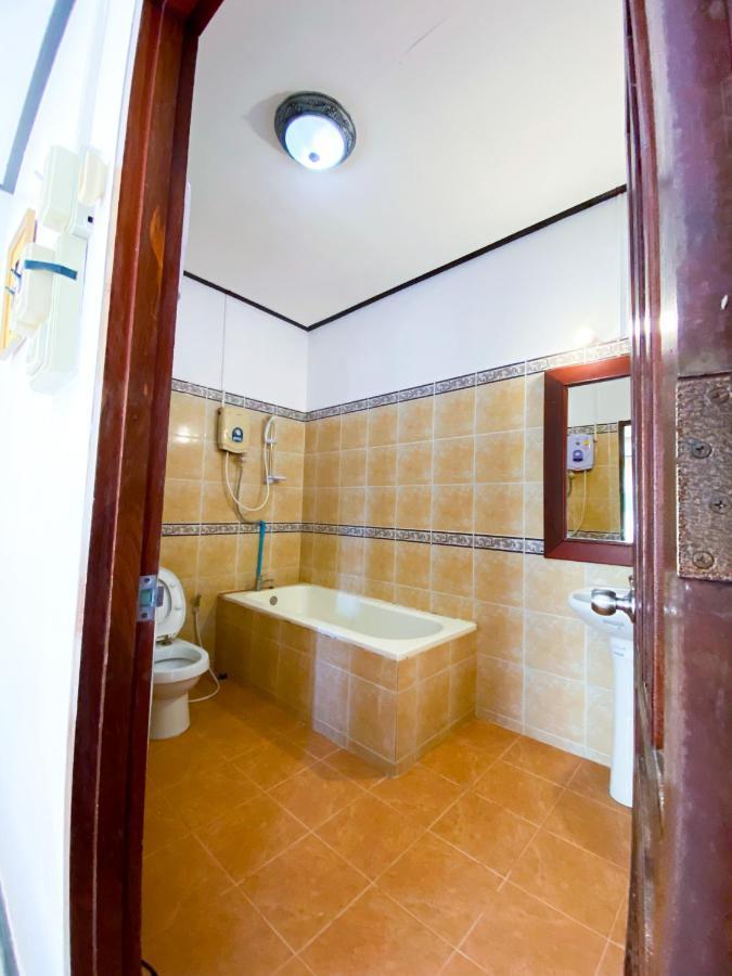 Suntara Vang Vieng Hotel Buitenkant foto